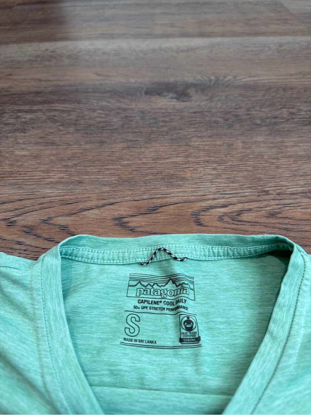 Patagonia Capilene Cool Daily Graphic Tee Switchback Run Gypsum Green Size Small - Picture 5 of 6